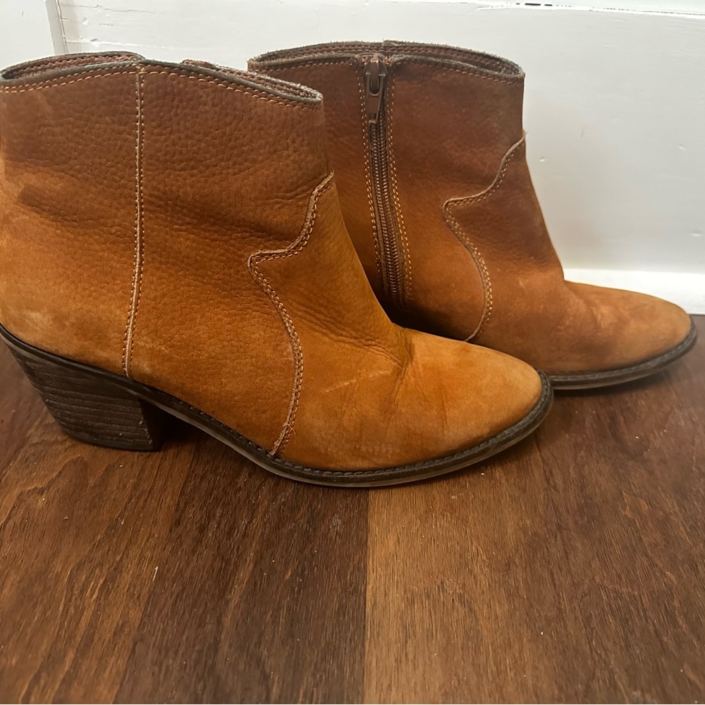 Lucky Brand Women’s “Marcos” Ankle Boot 8.5M